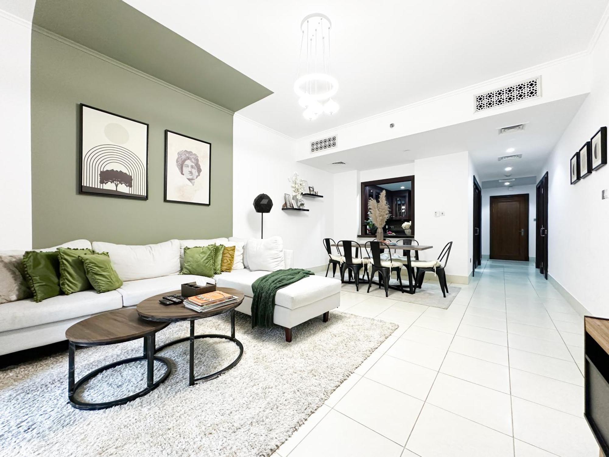 Апартаменти Trophy 2Br Aladdin Estate W Burj Khalifa View Дубай Екстер'єр фото